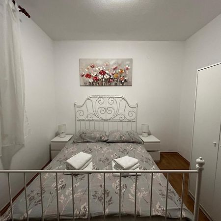 Apartman Petra Kaštela エクステリア 写真