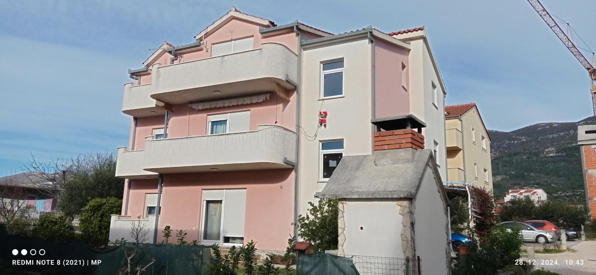Apartman Petra Kaštela エクステリア 写真